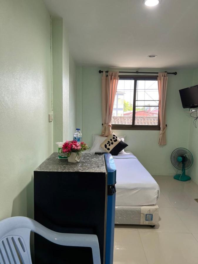 Oyo 75377 Check In House Hotel Ban Tha Kup Exterior photo