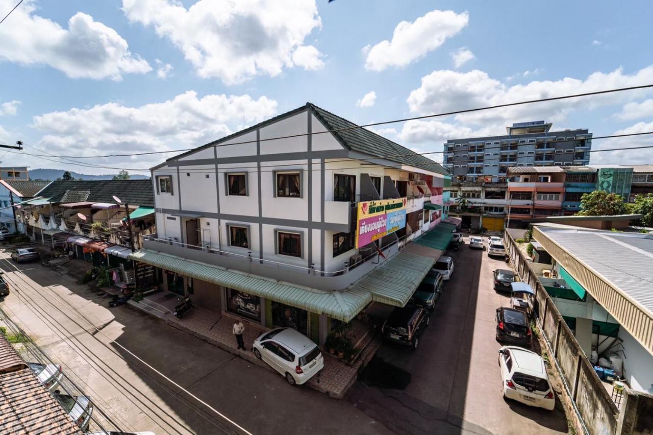Oyo 75377 Check In House Hotel Ban Tha Kup Exterior photo